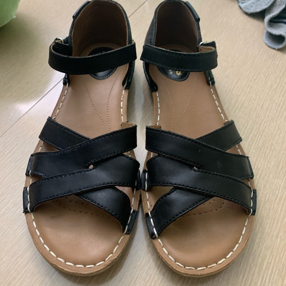 Black sandals